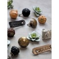 SKORZANE_MOSIEZNE_SZKLANE_SREBRNE_GALKI_UCHWYTY_MEBLOWE_DO_MEBLI_KUCHENNYCH_POSTARZANE_VINTAGE_RUSTYKALNE_CHIC_ANTIQUE_POLSKA_SKLEP_DESIGNBYWOMEN.jpg