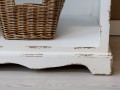 vintage-regal-na-ksiazki-bialy-kolor-meble-do-salonu-postarzana-biblioteczka-w-stylu-francuskiej-wsi-chic-antique-polska-sklep-internetowy-designbywomen.jpg