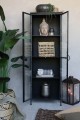 otwierana-witryna-szklana-na-wysokich-nozkach-prosta-cztery-polki-industrialna-do-salonu-chic-antique-polska-sklep-internetowy-designbywomen.jpg